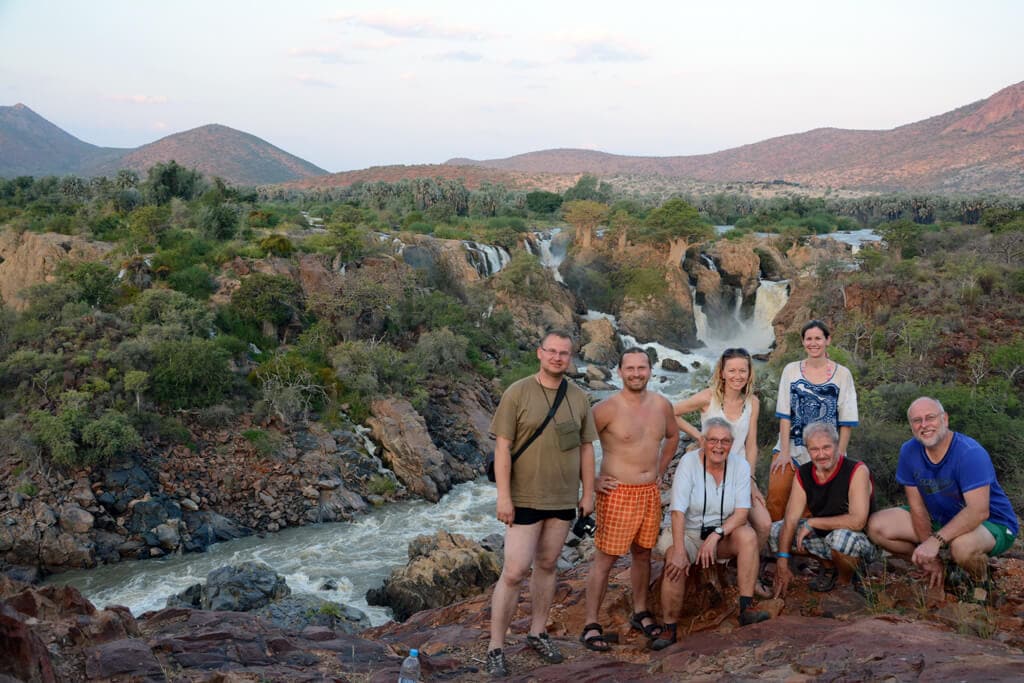 Petr Schwott a skupina u Epupa falls Namibie