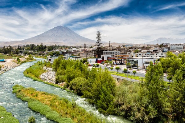 Sopka u bílého města Arequipa, Peru