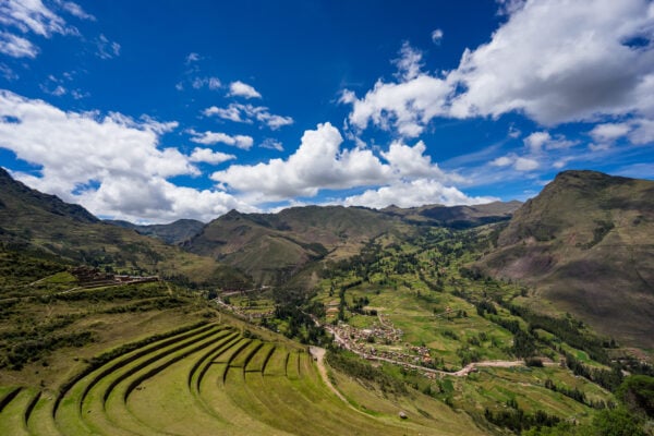 Terasy v Pisaqu, Posvátné údolí, Peru
