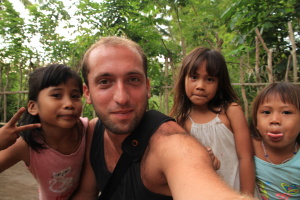 Pavel a indonéské děti