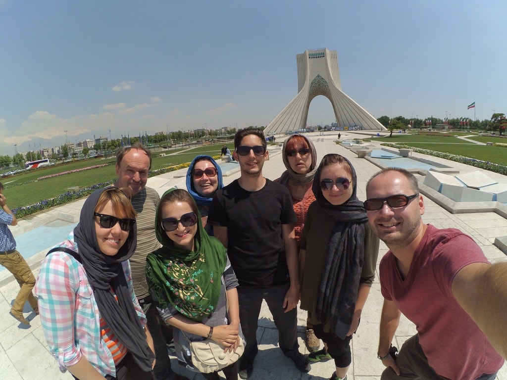 věž Azadi - symbol Teheránu - Expedice Írán 2016