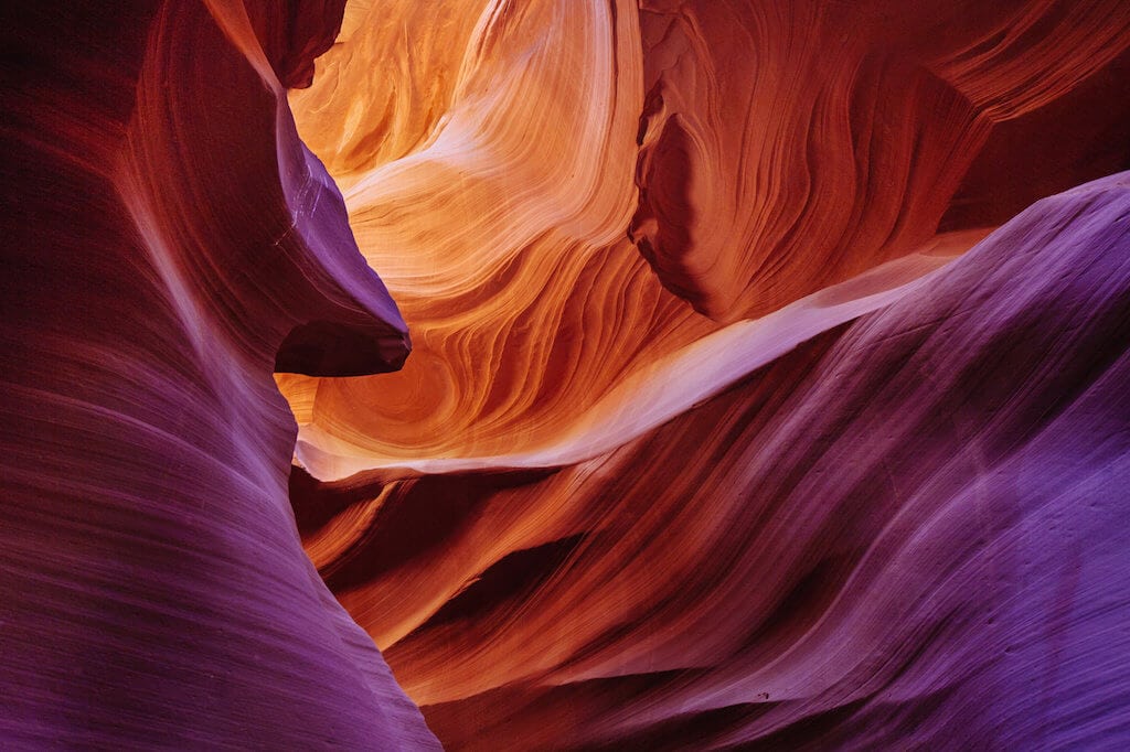 Abstrakce vytvořené přírodou v Antelope Canyonu