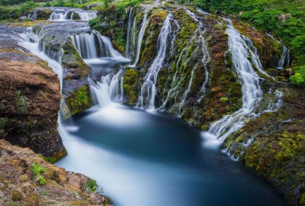 V údolí plném vodopádů v islandském vnitrozemí