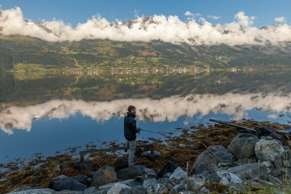 Člověk chytá v norských fjordech hodiny a nechytí nic!