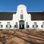 Budova vinařství Groot Constantia, kde probíhají ochutnávky vína, Kapské město