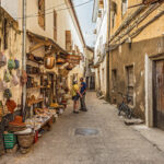 Úzké uličky a typicky arabská architektura města Stone Town