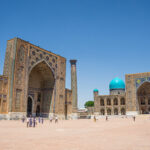 Registan - jedno z nejkrásnějších náměstí na Hedvábné stezce v uzbeckém Samarkandu