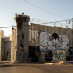 Nechvalně známá zeď oddělující Izrael od Palestiny u města Betléma