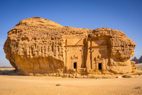 Starodávné sídlo Nabatejců Hegra, jinak nazývané Mada'in Salih je nejznámější památkou Saudské Arábie
