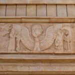 Reliéf s Husajnovou podobiznou na stěně jeho paláce v Babylonu