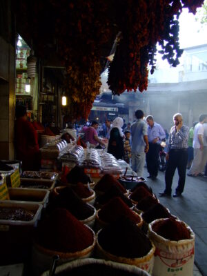 Barvy (a chutě) chaotického bazaru v Šanliurfě