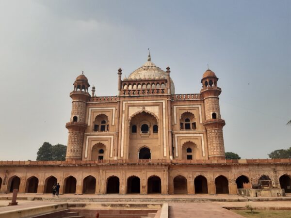 Safdarjungova hrobka v Delhi - nádherný pomník velkých Mugalských rodů